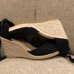 black tie up platform heels